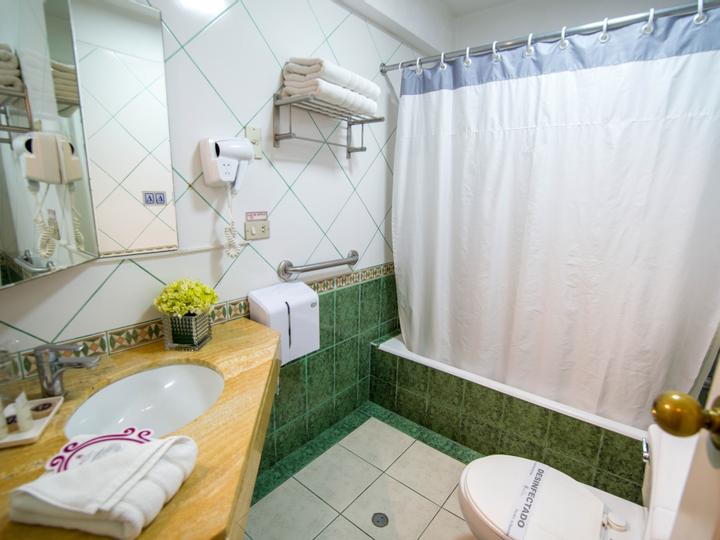 Hoteles Britania | Lima | 13